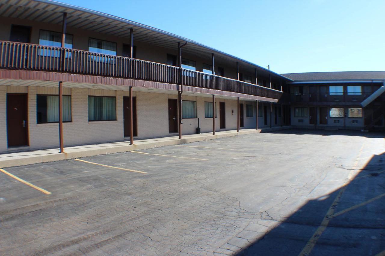 Economy Inn & Suites Hannibal Exterior foto